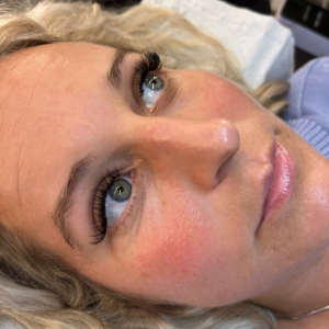 russian-eyelash-extensions-navs-beauty-clapham-south-london